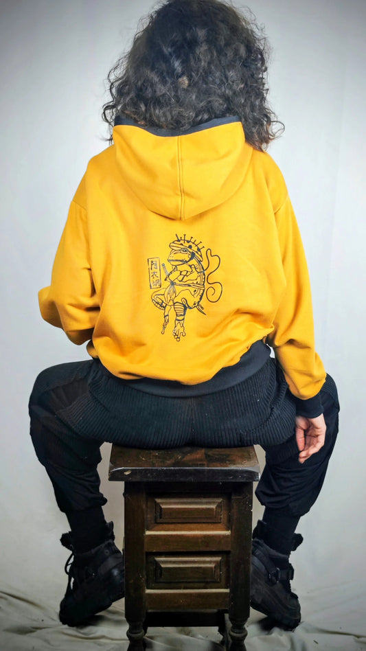 Sudadera Sapo Samurái Costurero - Colección Metamorfosis Artesanal | Aysa Atelier